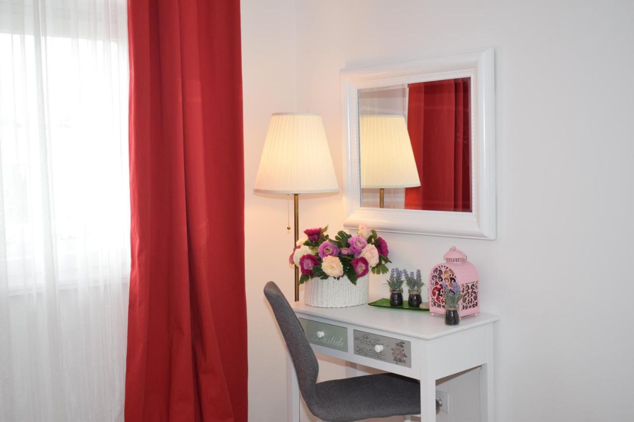 Apartment Trixi Pula Buitenkant foto