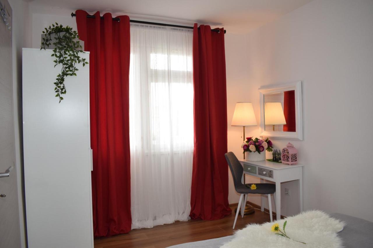 Apartment Trixi Pula Buitenkant foto