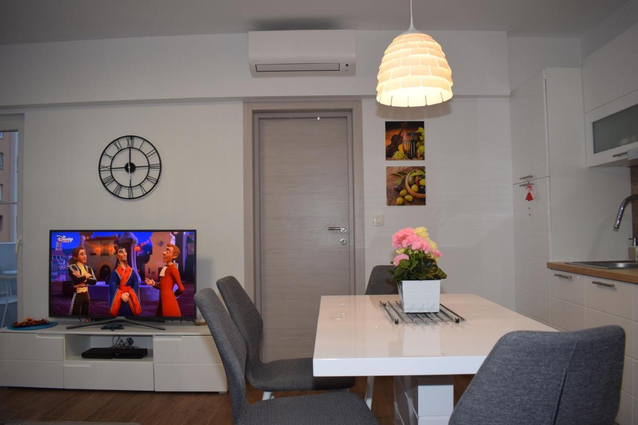 Apartment Trixi Pula Buitenkant foto