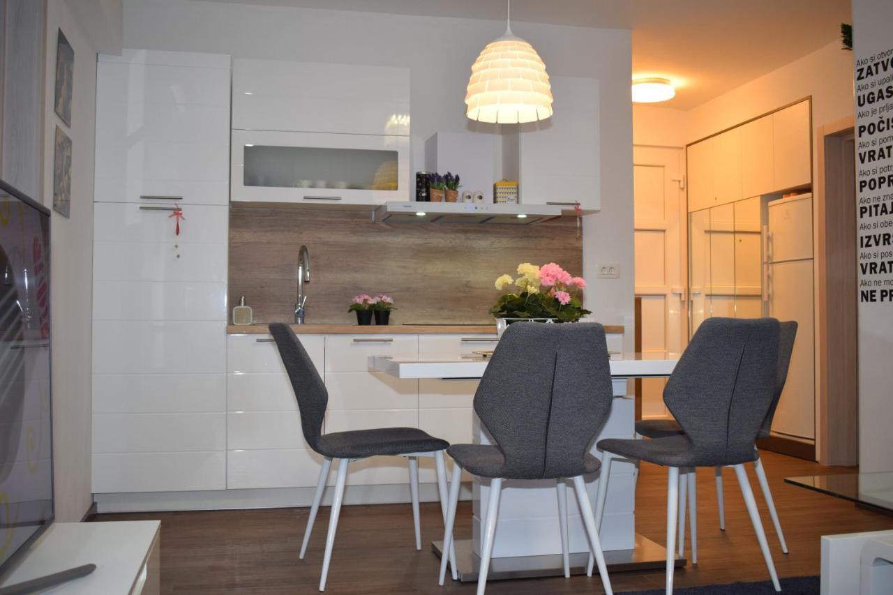 Apartment Trixi Pula Buitenkant foto